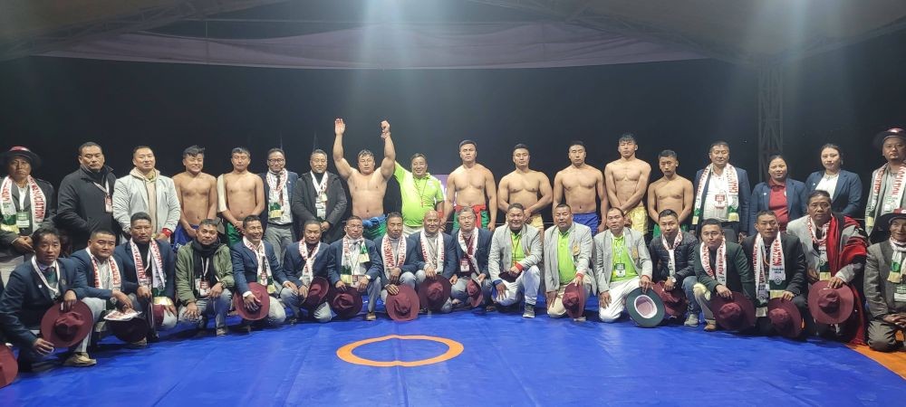 CWA champion Venuzo Dawhuo with other winners and officials. (Morung Photo)